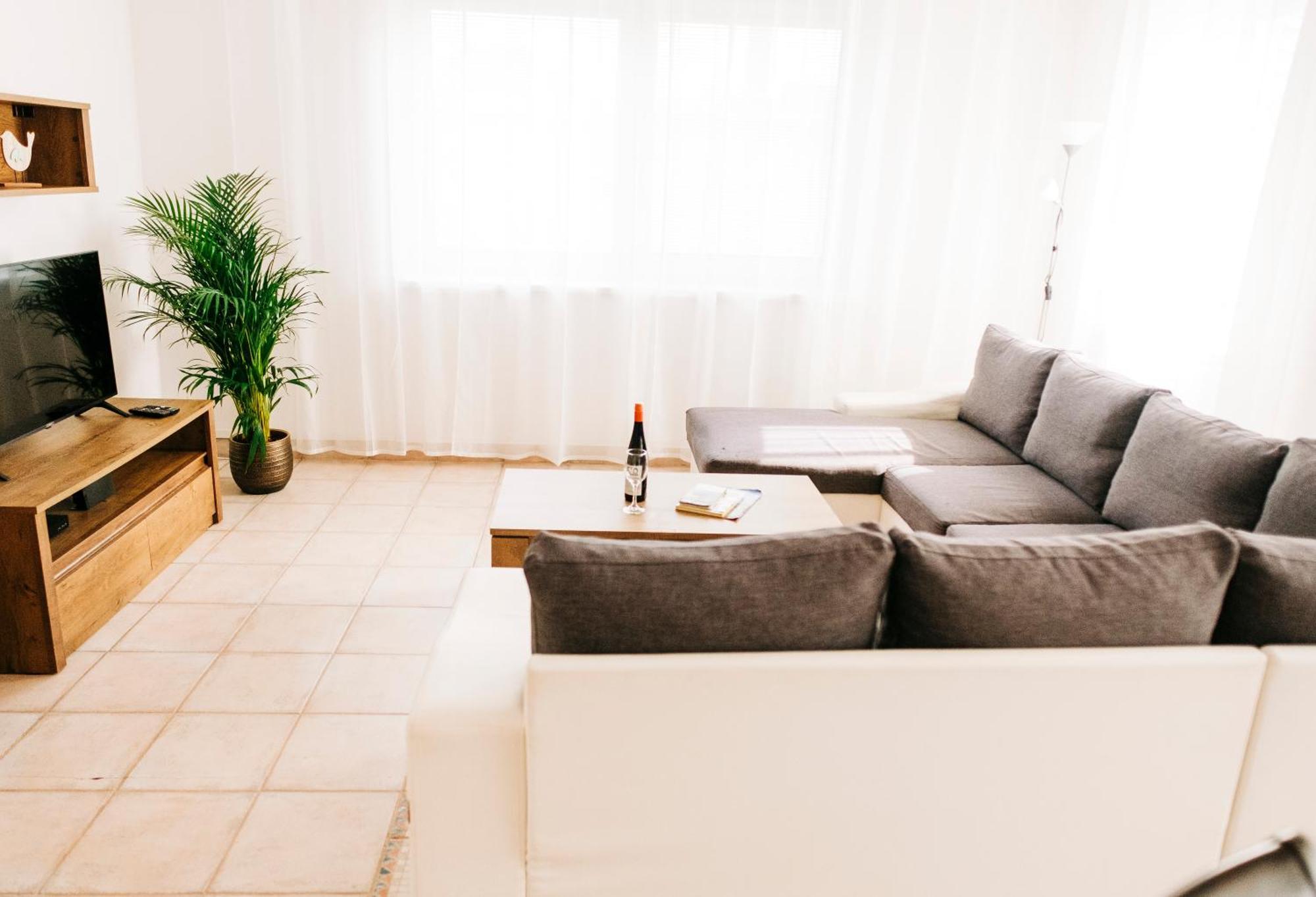 Castle Village Apartment Krásnohorské Podhradie エクステリア 写真