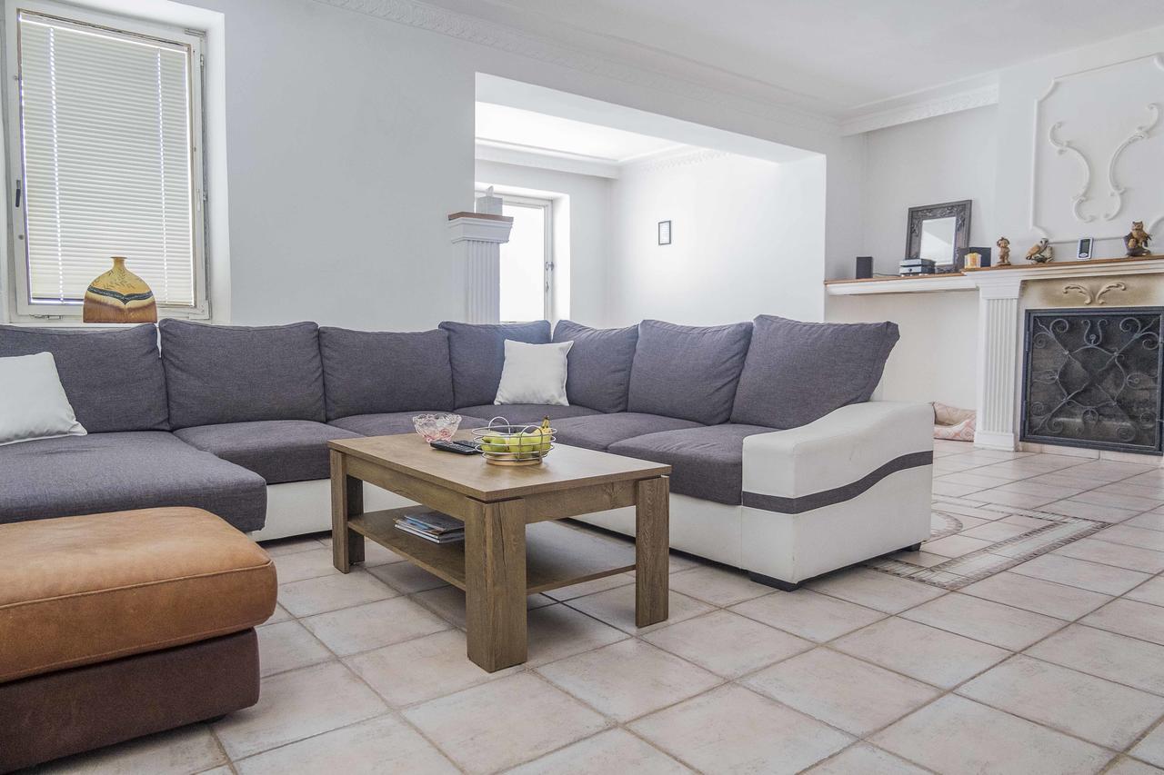 Castle Village Apartment Krásnohorské Podhradie エクステリア 写真